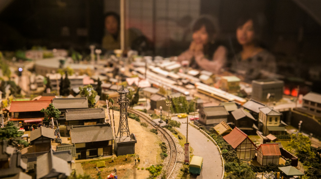 昭和３０年代の高山駅沿線を再現したジオラマ