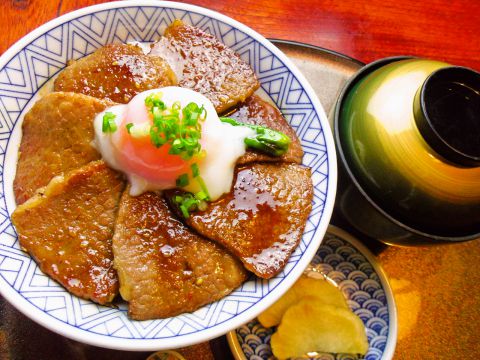 飛騨牛焼肉丼