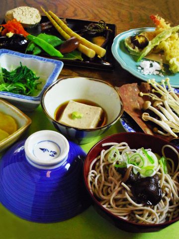 ほうば味噌付　山菜定食　竹